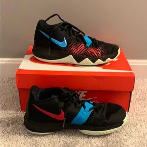 Five youth Kyrie fly traps